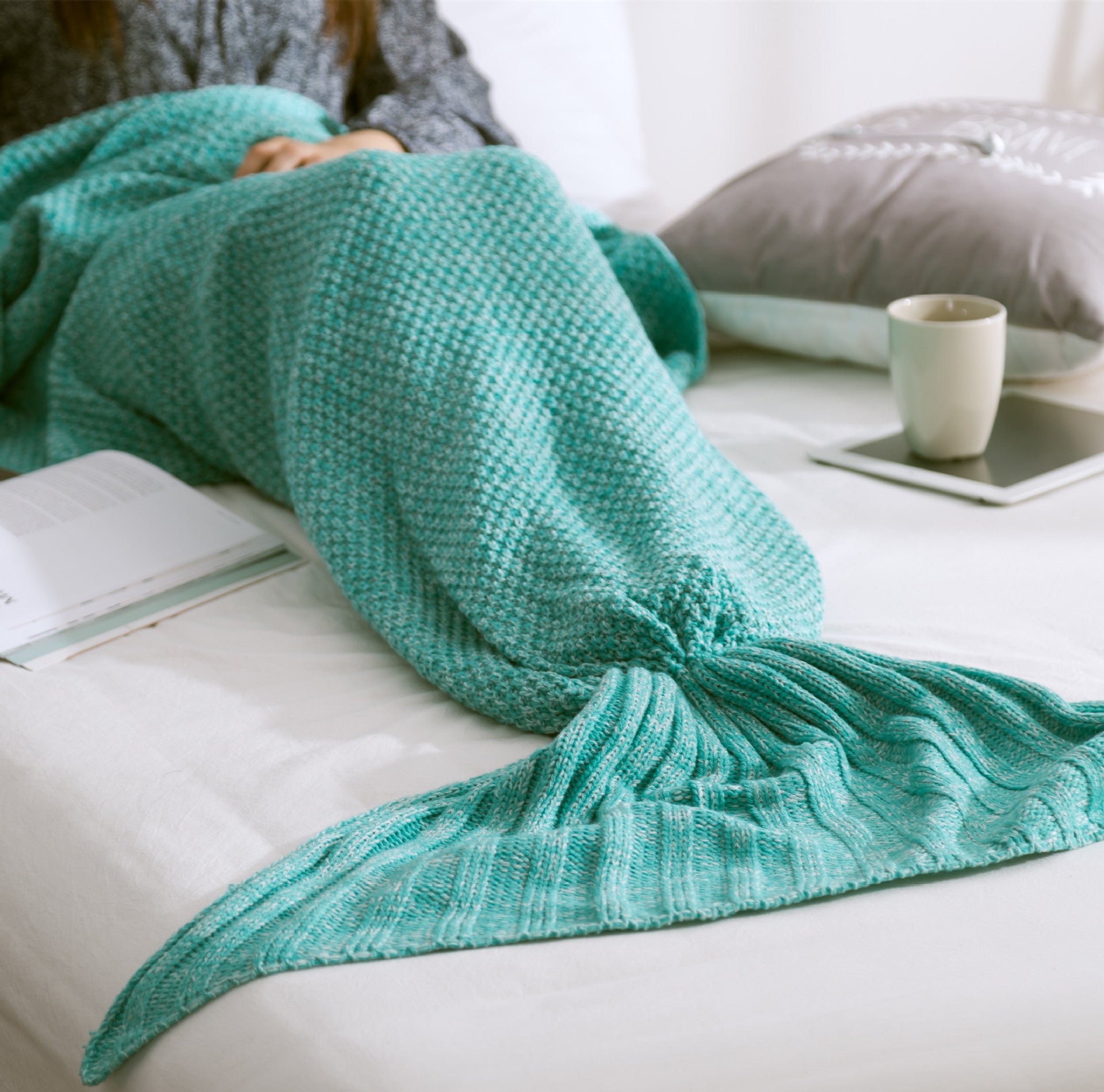 Mermaid Tail - Super Soft Knitted Crochet Blanket